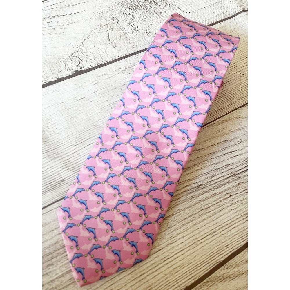 Brooks Brothers pink dolphin preppy print silk tie